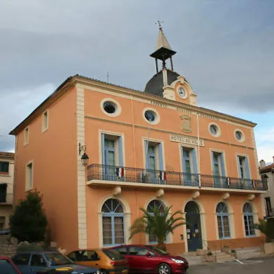Façade de la mairie de Roujan